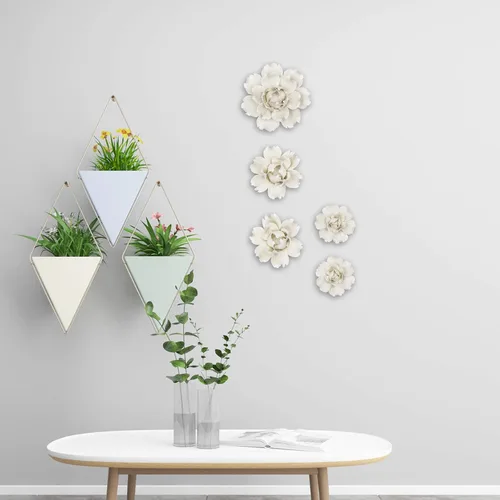 Vista 3 de LIUCOGXI 5 piezas de flores de cerámica para decoración de pared hechas a mano 3D colgantes de porcelana, arte de pared, escultura blanca de peonía