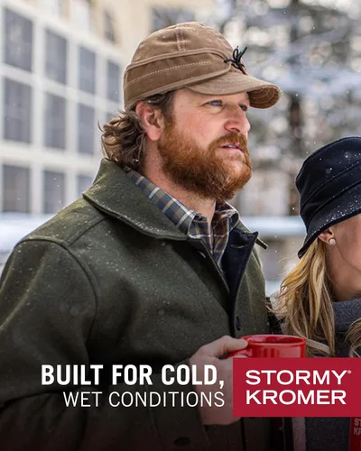 Vista 2 de Stormy Kromer Gorra de algodón encerado aislada, sombrero de otoño ligero con orejeras, resistente al agua, sombrero de 3 estaciones