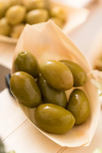 Vista 6 de Sanniti Tarro entero de aceitunas Bella Di Cerignola, 20.5 oz