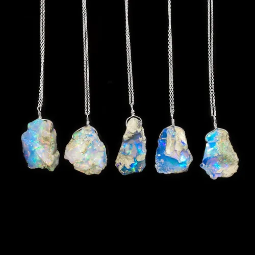 Vista 17 de Collar delicado de plata con piedra áspera de ópalo