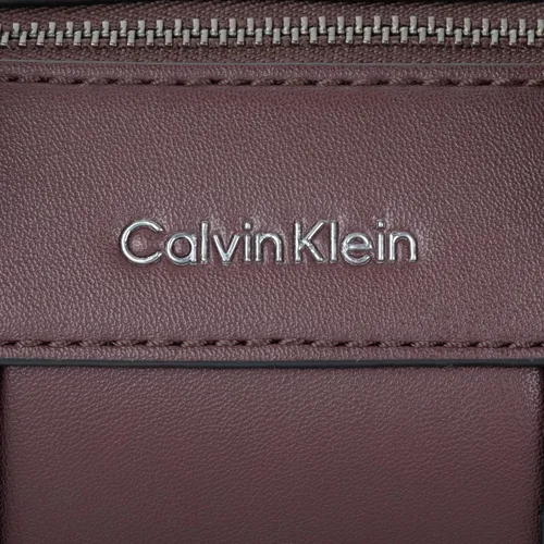 Vista 5 de Calvin Klein Blake Top Zip Mini Satchel Crossbody