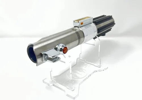 Vista 5 de Galaxy's Edge Star Wars Anakin Skywalker Legacy - Paquete de sable láser con soporte grabado exclusivo Saber Tech