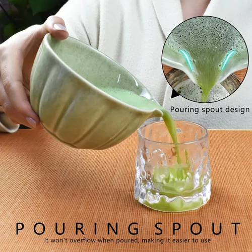 Vista 7 de Artcome Juego de té matcha japonés de 7 piezas, cuenco matcha con boquilla para verter, batidor de matcha, cuchara de té, soporte para batidor, kit