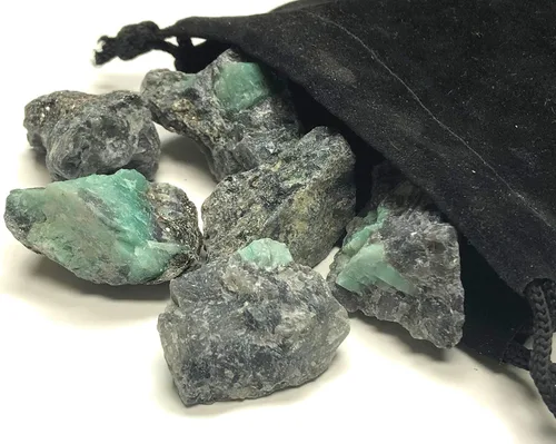 Vista 2 de Zentron Piedras esmeralda ásperas - Piezas grandes de 1 pulgada en bolsa de terciopelo 1/2 libra