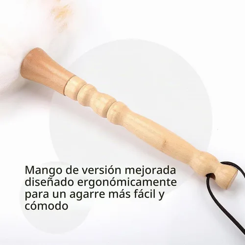 Vista 5 de Plumero de lana de cordero con mango de madera maciza, correa de cuero para colgar, cómodos agarres de 19.6 pulgadas de largo, plumeros naturales