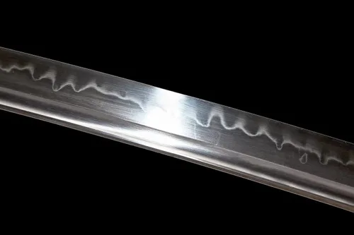 Vista 8 de Katana samurái funcional de espiga completa de 41 pulgadas, hecha a mano japonesa T10, acero al carbono, arcilla templada, espada rosa real Hamon