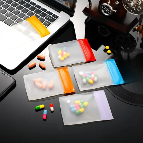 Vista 7 de Paquete de 21 bolsas para pastillas de 4 x 3 pulgadas con cremallera y organizador de vitaminas con cierre deslizante para viajes, medicamentos