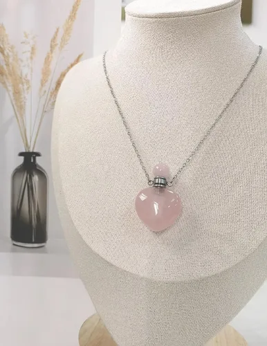 Vista 30 de Perfume Bottle Necklace Heart Shape, Amethyst Necklace Healing Crystal for Women, Essential Oil Diffuser Bottle Necklace Jewelry for Liquid