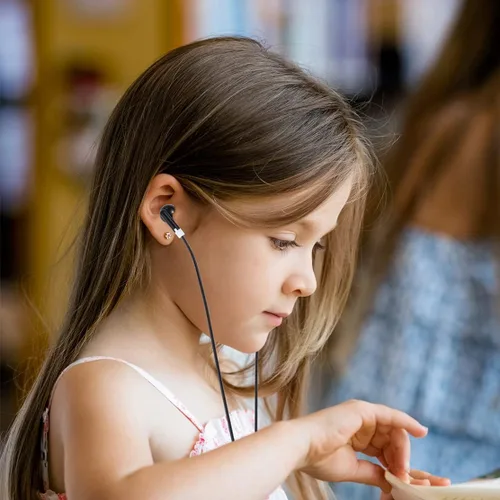Vista 6 de Auriculares al por mayor a granel 50 unidades de auriculares empaquetados individualmente para escuelas, aulas, estudiantes, bibliotecas