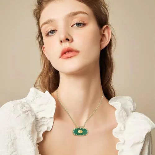 Vista 3 de ANBUY Collar con colgante retro verde para mujer, regalo de joyería, regalo de aniversario y cumpleaños para mujer, chapado en oro de 18 quilates