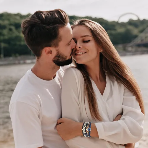 Vista 8 de Long tiantian Pulseras para mujer, pulseras bohemias modernas con corazón, joyería con cierre de puño, multicapa, pulseras de cuero para mujer