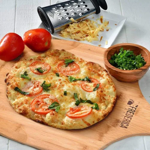 Vista 8 de Pala de madera de bambú prémium para pizza y tabla de cortar con mango (para hornear pizza, pan, cortar frutas, verduras, queso) – Tamaño personal