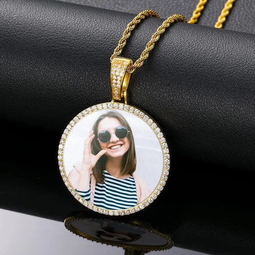 Vista 3 de TUHE - Dije de 18 quilates y brillantes personalizable para fotografía y recuerdo dije estilo Hip-Hop para hombre y mujer cadena TenisLazo Cubana
