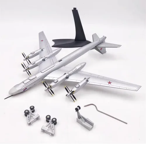 Vista 6 de Tu-95 Bear Strategic 1/200 Diecast Aircraft Model Interchange Mode
