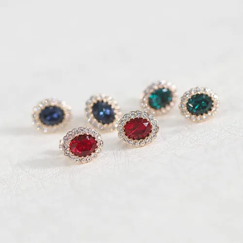 Vista 9 de Aretes de cristal Swarovski chapados en oro con forma ovalada y circonita cúbica transparente, joyería de moda para mujer