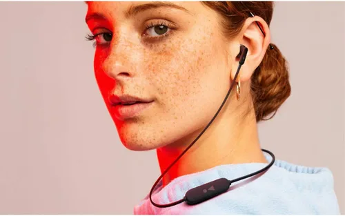 Vista 7 de JBL Tune 215 - Auriculares intrauditivos inalámbricos Bluetooth con micrófono de 3 botones/control remoto y cable plano, color negro, pequeño JBL