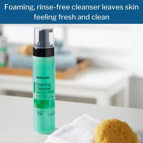 Vista 2 de McKesson Limpiador de espuma sin enjuague con aloe, 9 onzas [1 unidad] Vitamina A y E - Gel de baño y champú para ancianos, grado hospitalario