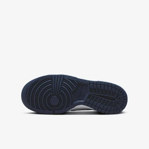 Vista 812 de Nike Kid's Dunk Low Sneaker