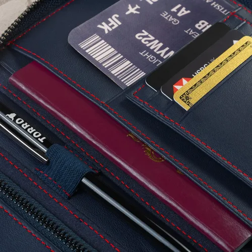 Vista 5 de TORRO Cartera de viaje Organizador de viaje de cuero genuino con soporte para pasaporte y tarjetero desmontable, Azul marino con detalle rojo