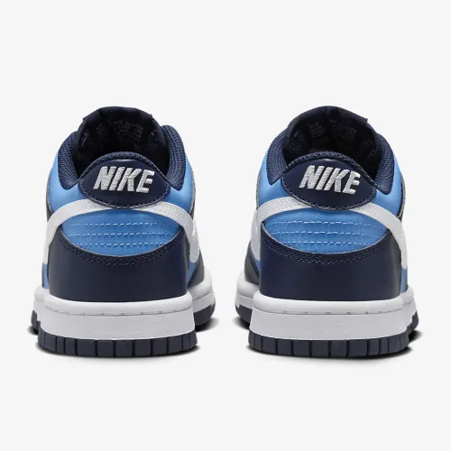 Vista 70 de Nike Kid's Dunk Low Sneaker