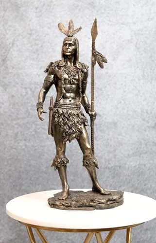 Vista 2 de Ebros - Jefe tribal indio nativo americano, grande, 3 plumas, guerrero águila con lanza explorador, estatua de pájaro explorador de 18.5 pulgadas