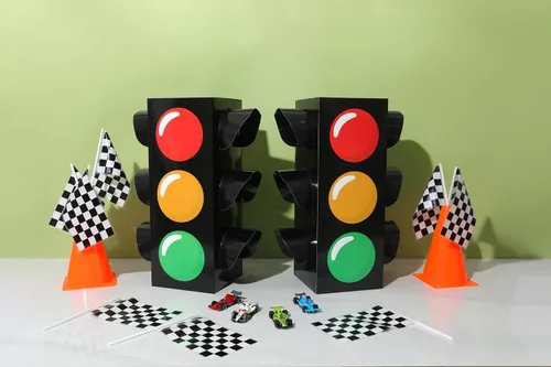 Vista 2 de Seozio 2 cajas de recuerdo de semáforo, cajas de transporte de 15.7 pulgadas para centros de mesa, semáforo, suministros de fiesta de cumpleaños