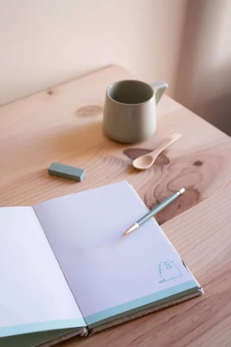Vista 6 de Grupo Erik Pusheen - Cuaderno de felpa Cuadernos de tapa dura Cuaderno A5 Lindos cuadernos 160 páginas punteadas