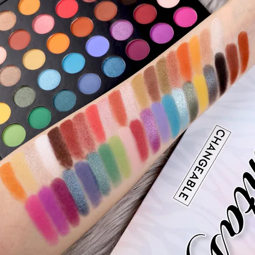 Vista 3 de UCANBE Paleta de maquillaje de ojos altamente pigmentada, paleta de sombra de ojos metálica mate brillante de larga duración, mezclable