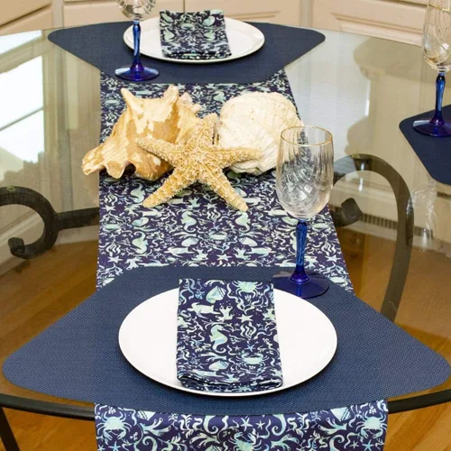 Vista 4 de Servilletas de tela con estampado de caballito de mar y conchas de mar azul y verde, juego de cuatro