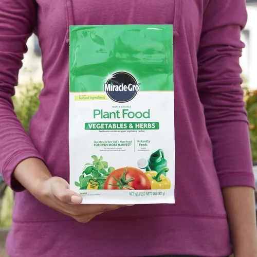 Vista 3 de Miracle-Gro Alimento vegetal soluble en agua, verduras y hierbas, 2 lb