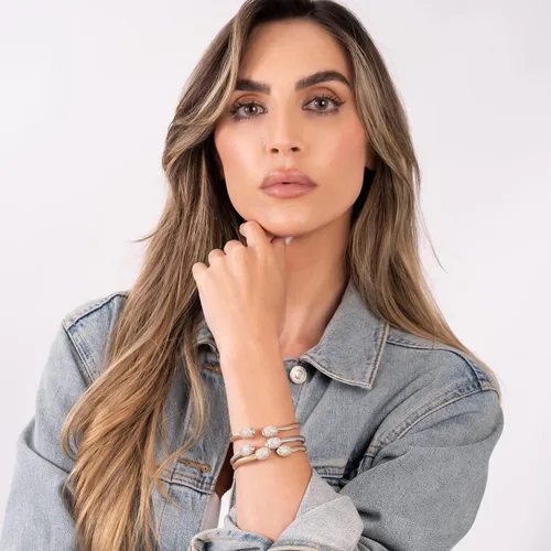 Vista 3 de Barzel Brazalete de cable de cristal chapado en oro de 18 quilates para mujer, brazalete, Metal, cristal