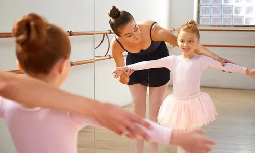 Vista 6 de DANSHOW Leotardo básico de manga larga para niñas con falda para bailar y bailar con tutú