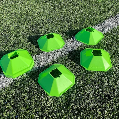 Vista 2 de QUICKPLAY Conos de fútbol - Juego de 20 Conos deportivos compactos altamente visibles Bright bold colors, Stackable & durable, Marks drills