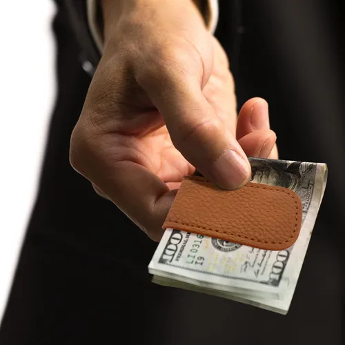 Vista 3 de Newseda Cartera magnética con clip para dinero, para hombre, clips de cuero delgados para dinero en efectivo, tarjetero de visita, Marrón