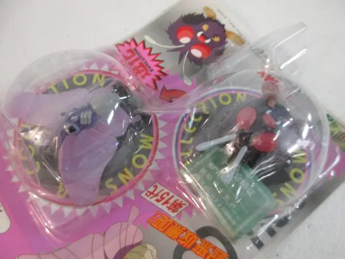 Vista 4 de Pokemon Monster Collection - Figura 51 de Venonat y Venomoth (figura de 2 pulgadas)