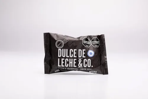 Vista 2 de Dulce de Leche & CO. Alfajores Premium DDL&CO Box X 12 unidades - Hecho en Argentina (Chocolate Oscuro)