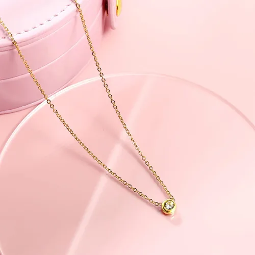 Vista 3 de Paquete de 2 collares con dije de corazón de circonita cúbica de titanio para mujeres, adolescentes y niñas, de acero inoxidable, cadena de capa