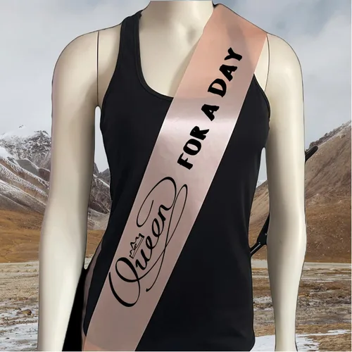 Vista 2 de Queen for a Day Sash - Regal Accessory for Special Occasions Pink