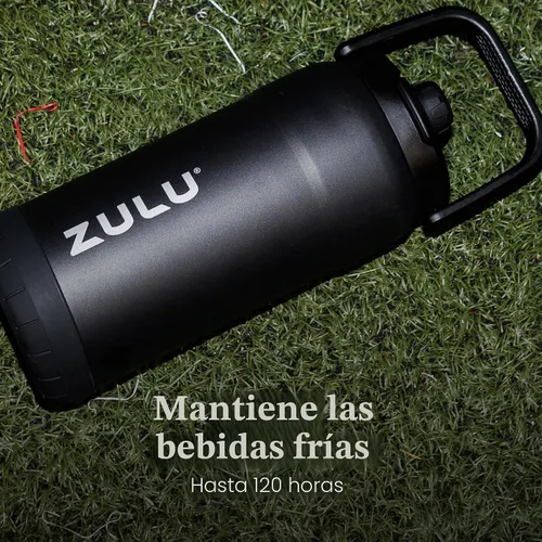 Vista 4 de ZULU Goals - Botella de agua de acero inoxidable con gran capacidad, aislada al vacío Jarra reutilizable con asa Tapa a prueba de fugas Negro