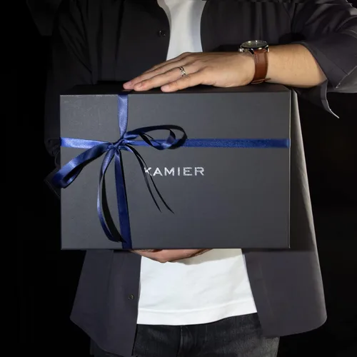 Vista 6 de KAMIER Caja organizadora de relojes con 12 ranuras para hombres, organizador de caja de reloj de madera de dos niveles para hombres con soporte