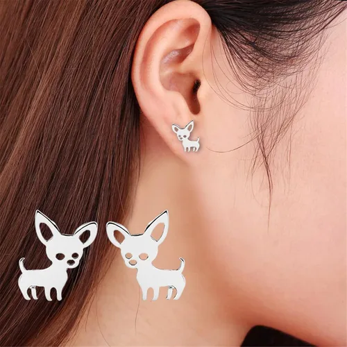 Vista 2 de ONLYJUMP Pequeños aretes de chihuahua de acero inoxidable para mujeres y niñas, bonitos aretes chapados en oro de 18 quilates, chapados en plata
