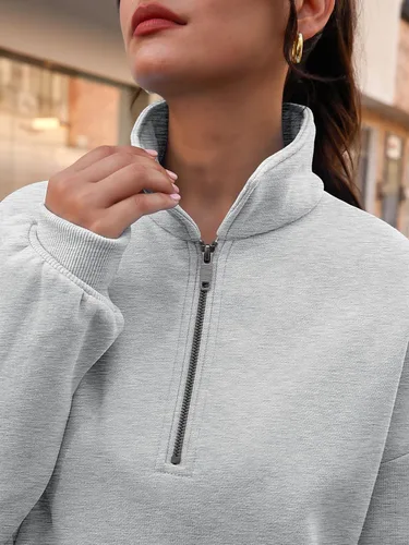 Vista 5 de Trendy Queen Sudaderas de gran tamaño con cremallera de un cuarto para mujer, sudaderas con capucha con media cremallera con bolsillos, cuello