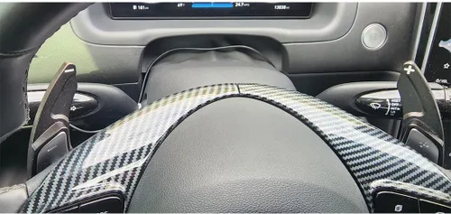 Vista 6 de Ruihe Funda de volante de color de fibra de carbono moldura apta para Hyundai Elantra, Santa Cruz, Tucson 2021-2025 diseño universal y accesorio
