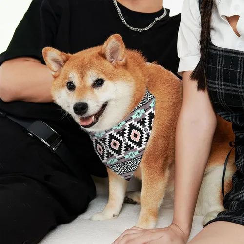 Vista 3 de Pañuelos para perros con hebilla ajustable para mascotas, diseño de nativos americanos, bufanda triangular lavable, tres tamaños