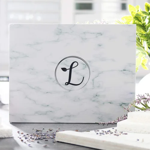Vista 5 de Set de regalo de spa 100% natural, caja de regalo incluye: bomba de baño, sal de baño, jabón de manos, vela perfumada, paño facial y caja de regalo.