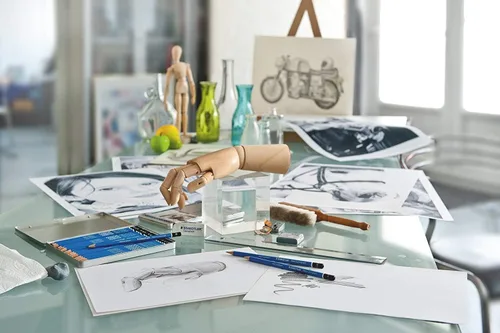 Vista 5 de Juego de Lápices Staedtler Mars Lumograph – 12 Lápices de Dibujo de Grafito Premium (6H-8B) con Sacapuntas y Borrador Sin Polvo – Kit Profesional