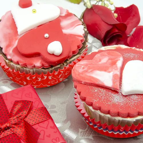 Vista 7 de 600 forros para cupcakes para el día de San Valentín, moldes de papel para hornear, papel para manualidades, con patrón de corazón, vasos