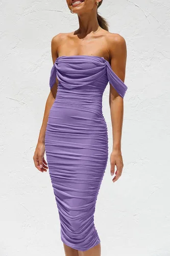 Vista 4 de PRETTYGARDEN - Vestido de verano para mujer, con hombros descubiertos, fruncido, entallado, sin mangas, ajustado, para fiesta, club, por debajo