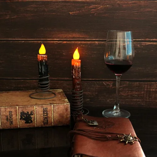 Vista 3 de CVHOMEDECO. Velas de cera real sumergidas a mano con temporizador LED con pilas, velas cónicas sin llama primitivas del país, 4-3/4 pulgadas, negro