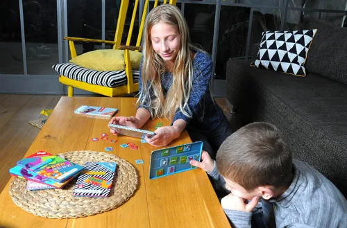Vista 5 de The Purple Cow To Go Magic Word Game